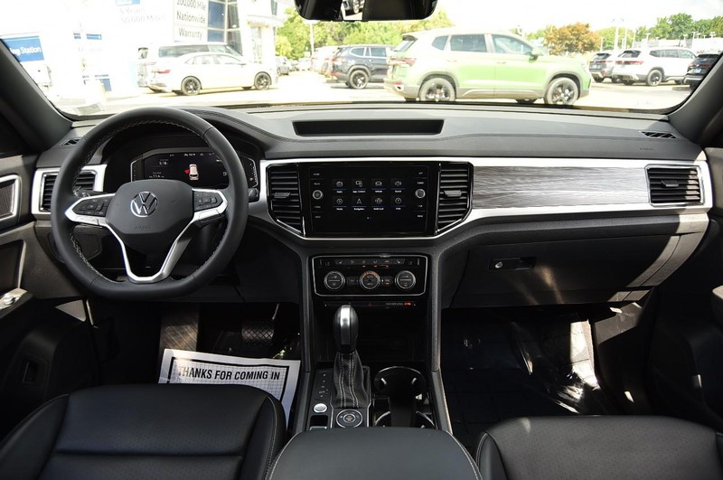 Volkswagen Atlas Cross Sport Vehicle Image 07