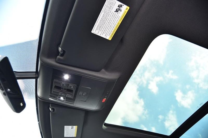 Volkswagen Atlas Cross Sport Vehicle Image 21