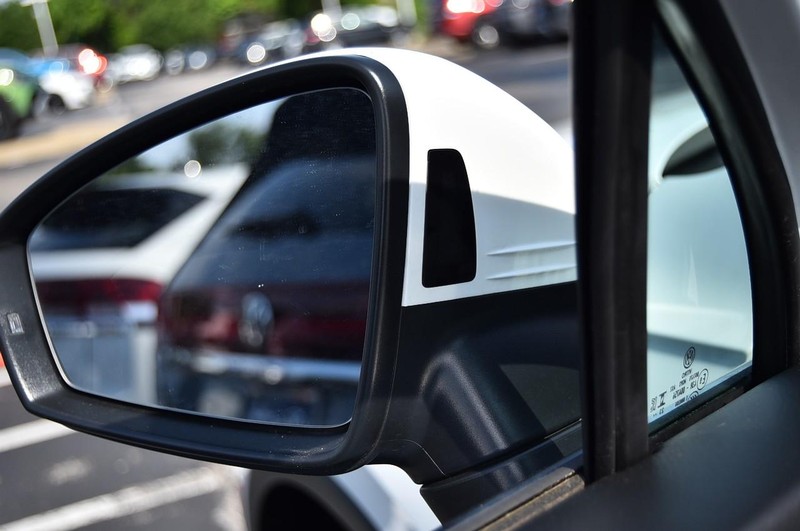 Volkswagen Tiguan Vehicle Image 10
