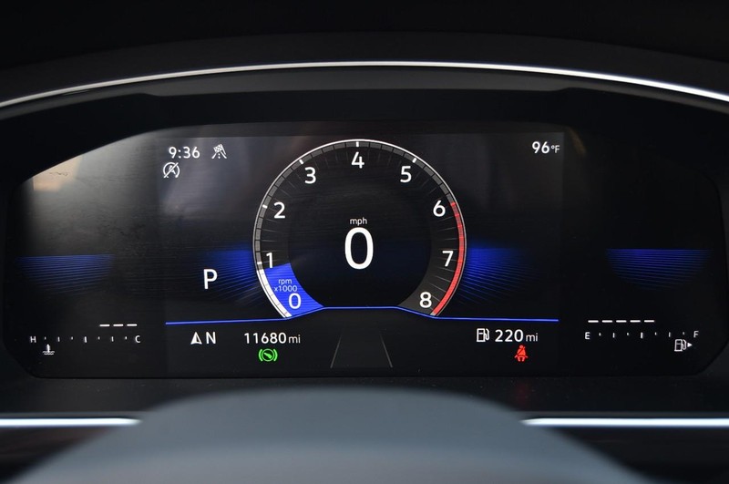 Volkswagen Tiguan Vehicle Image 12
