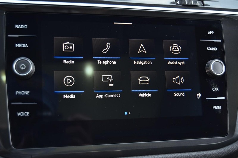 Volkswagen Tiguan Vehicle Image 14