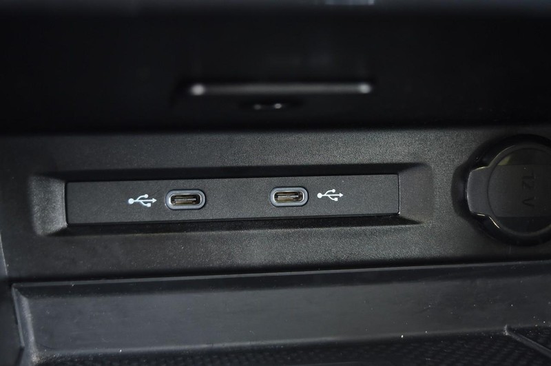 Volkswagen Tiguan Vehicle Image 16