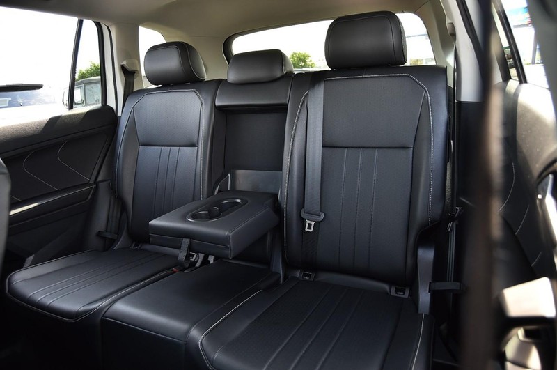 Volkswagen Tiguan Vehicle Image 23