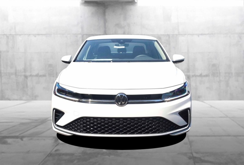 Volkswagen Jetta Vehicle Image 04