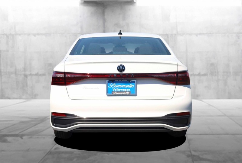 Volkswagen Jetta Vehicle Image 06