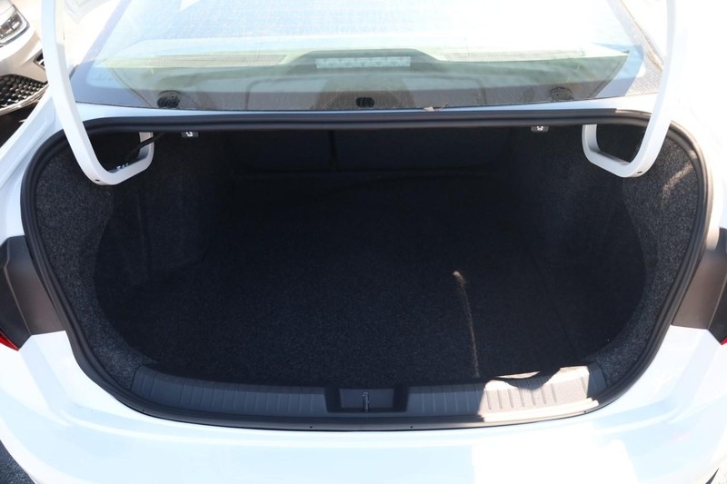 Volkswagen Jetta Vehicle Image 07