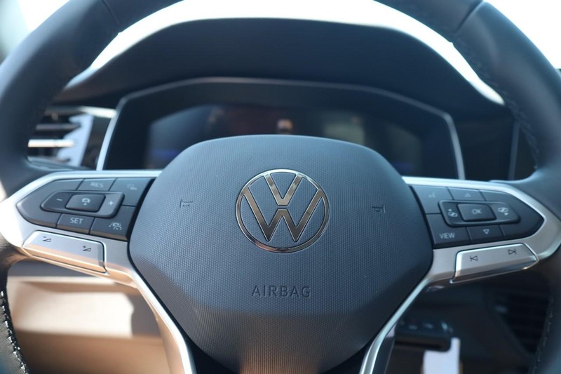 Volkswagen Jetta Vehicle Image 09