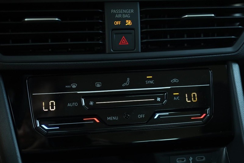 Volkswagen Jetta Vehicle Image 13