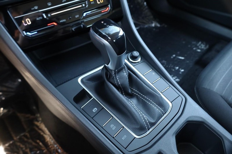 Volkswagen Jetta Vehicle Image 15