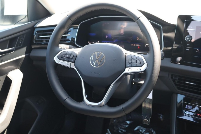 Volkswagen Jetta Vehicle Image 22