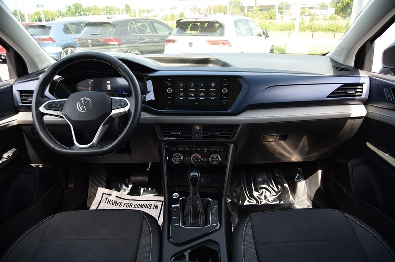 Volkswagen Taos Vehicle Image 07