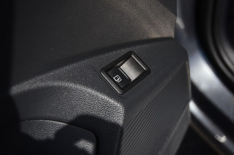 Volkswagen Taos Vehicle Image 09