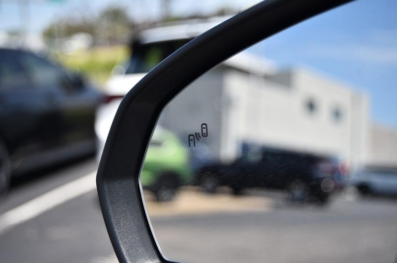 Volkswagen Taos Vehicle Image 10