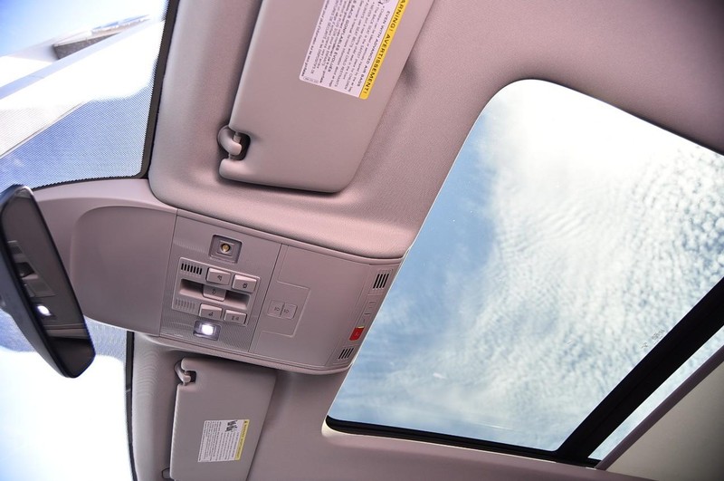 Volkswagen Taos Vehicle Image 21