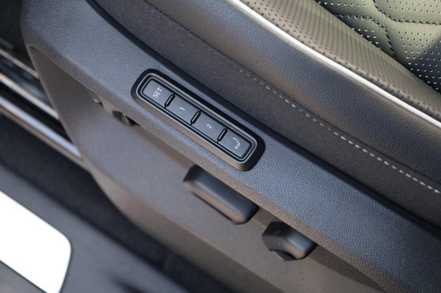 Volkswagen Atlas Vehicle Image 11