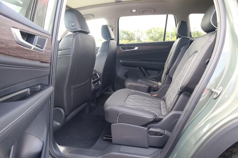 Volkswagen Atlas Vehicle Image 25