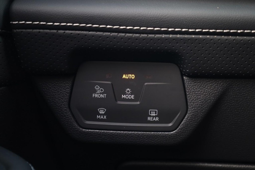 Volkswagen Atlas Vehicle Full-screen Gallery Image 20