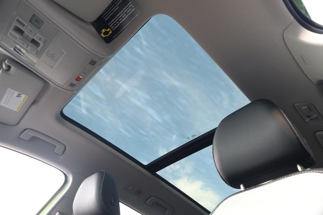 Volkswagen Taos Vehicle Image 10