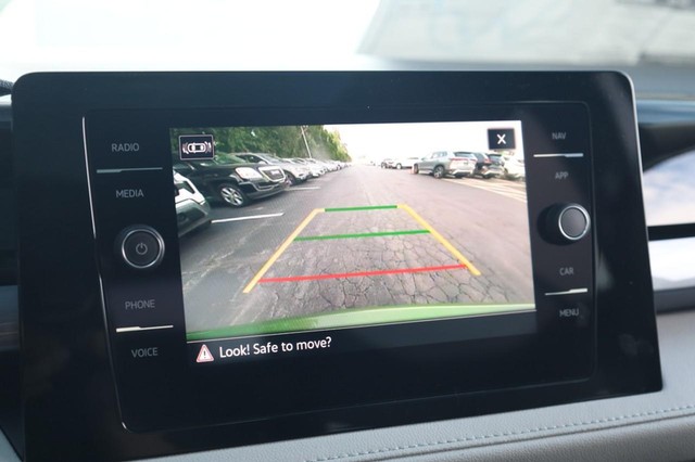 Volkswagen Taos Vehicle Image 15