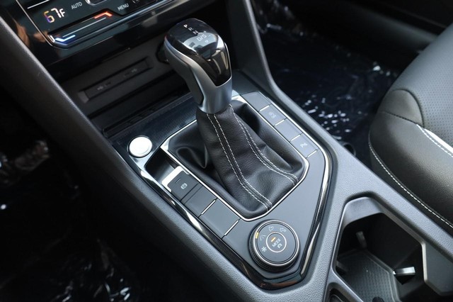 Volkswagen Taos Vehicle Image 18