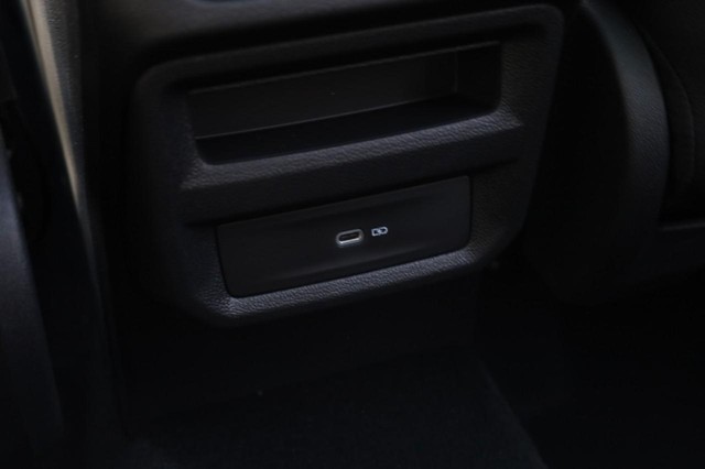 Volkswagen Taos Vehicle Image 24