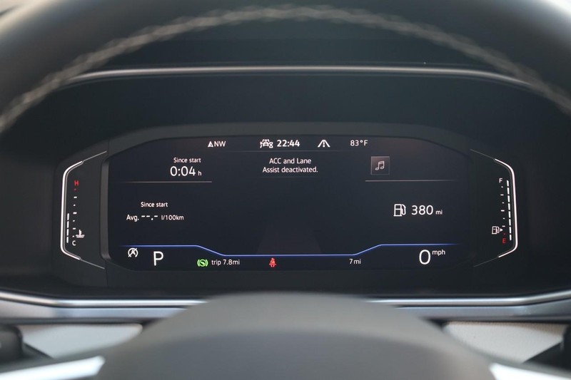 Volkswagen Taos Vehicle Image 12