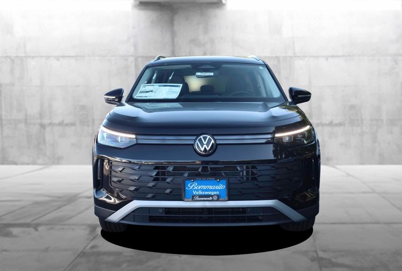 Volkswagen Tiguan Vehicle Image 04