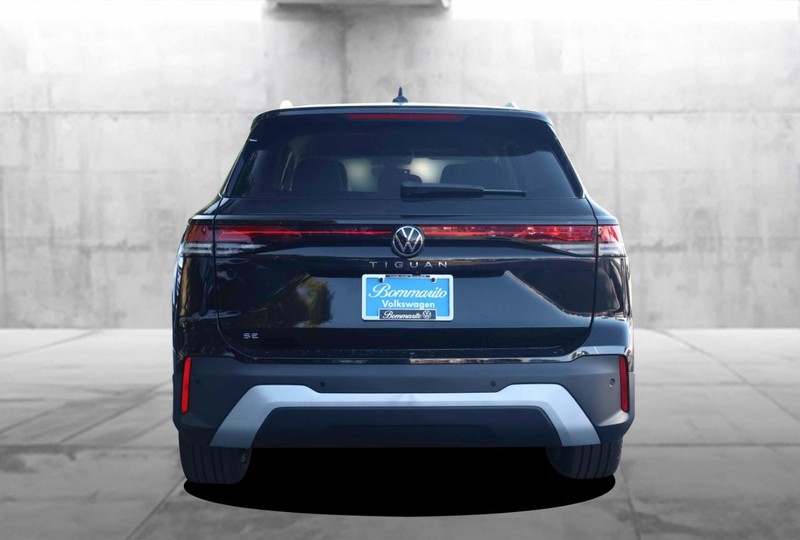 Volkswagen Tiguan Vehicle Image 06