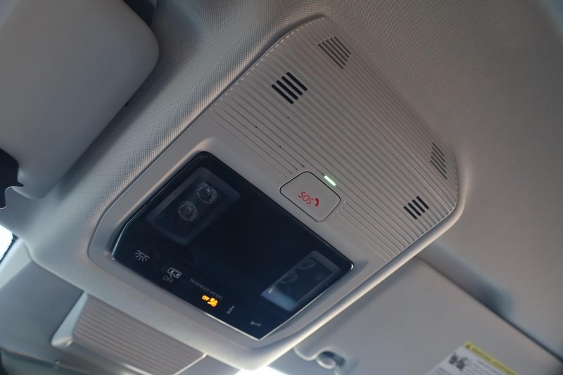 Volkswagen Tiguan Vehicle Image 16