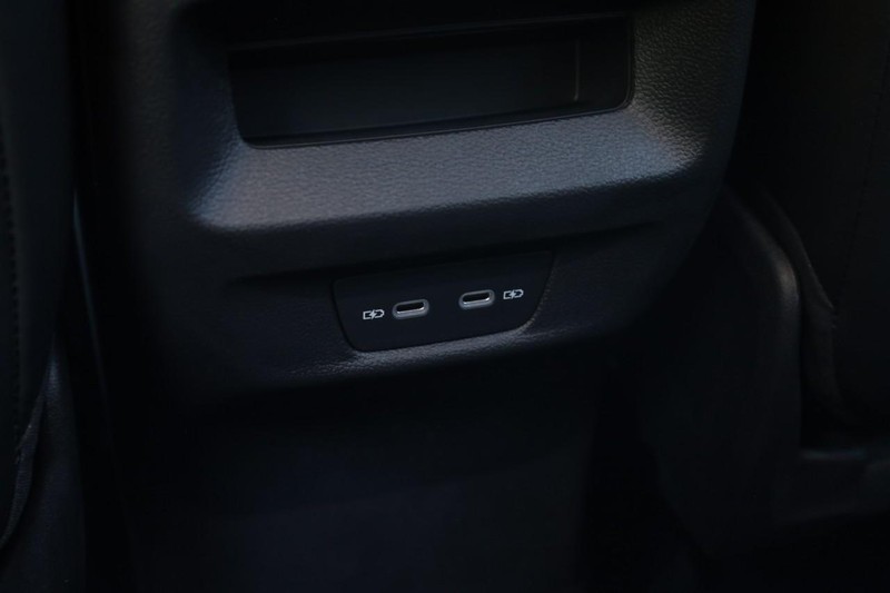 Volkswagen Tiguan Vehicle Image 20