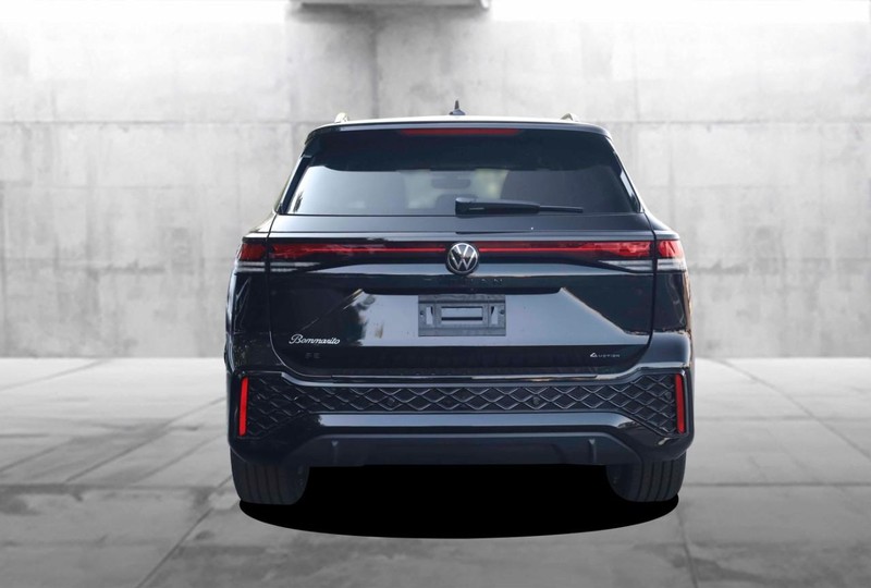 Volkswagen Tiguan Vehicle Image 06
