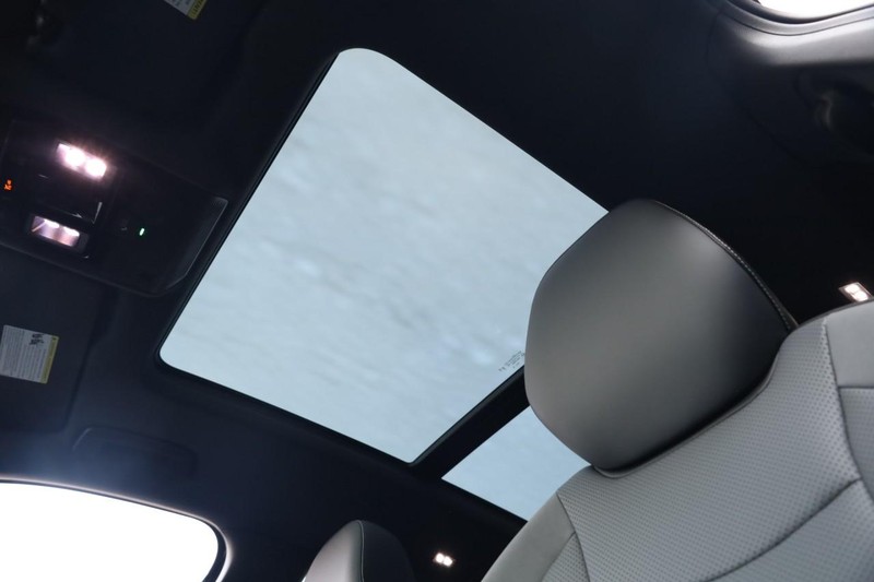 Volkswagen Tiguan Vehicle Image 09