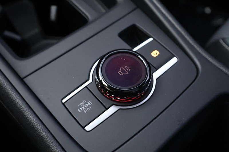 Volkswagen Tiguan Vehicle Image 17