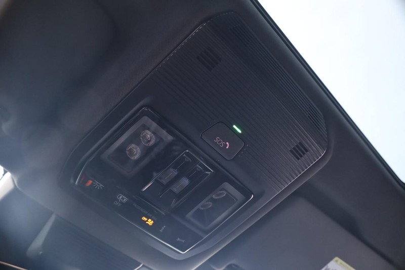 Volkswagen Tiguan Vehicle Image 18