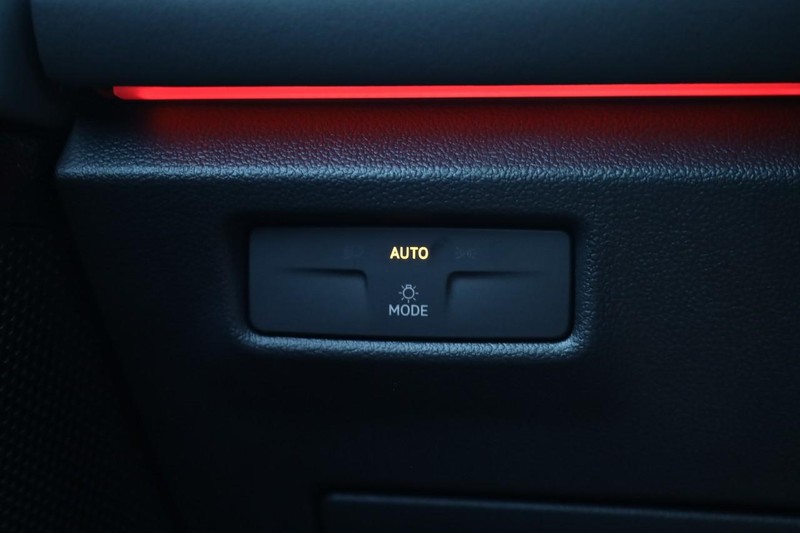 Volkswagen Tiguan Vehicle Image 20