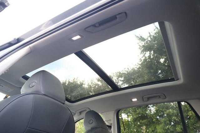 Volkswagen Tiguan Vehicle Image 09