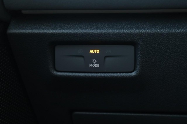 Volkswagen Tiguan Vehicle Image 19