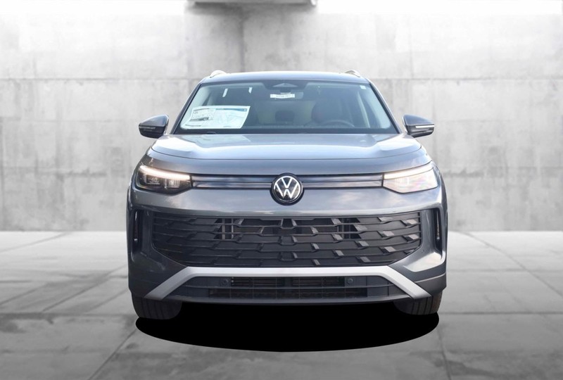 Volkswagen Tiguan Vehicle Image 04