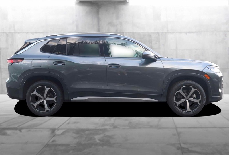 Volkswagen Tiguan Vehicle Image 05