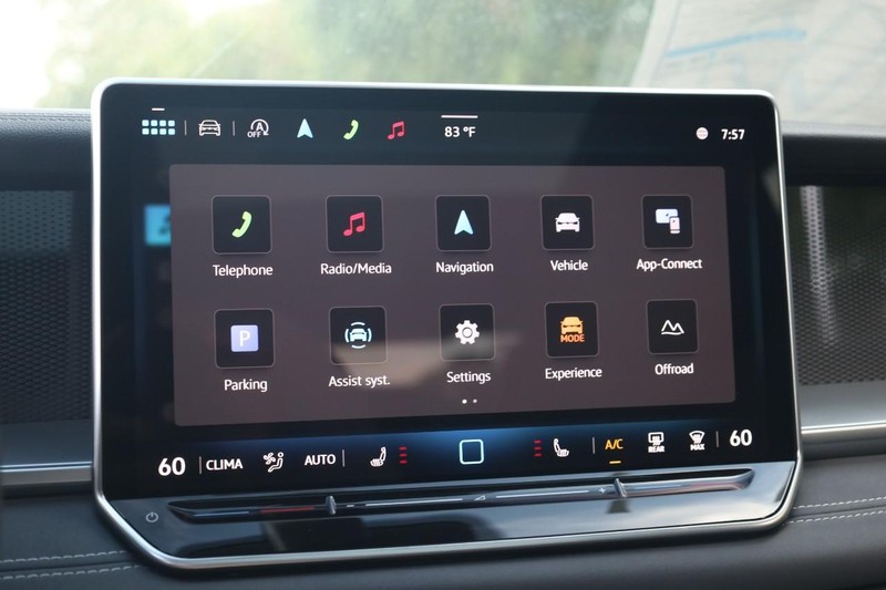 Volkswagen Tiguan Vehicle Image 12