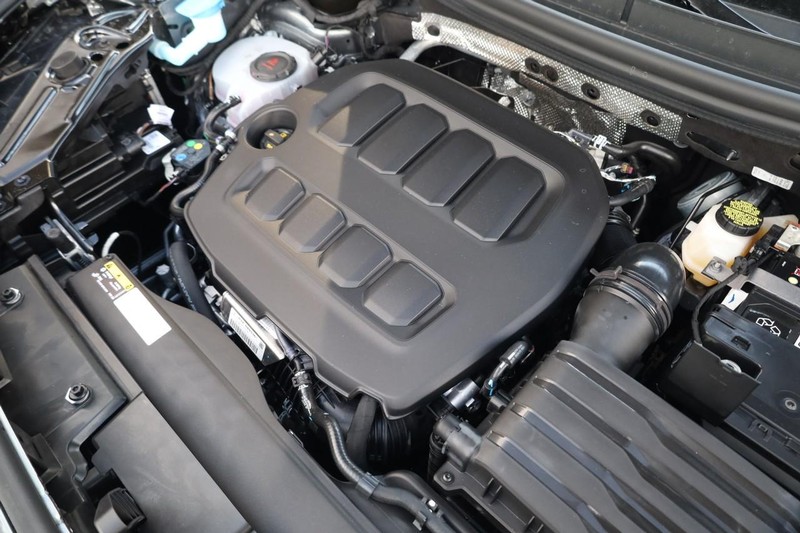 Volkswagen Tiguan Vehicle Image 25