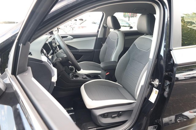 Volkswagen Taos Vehicle Image 08