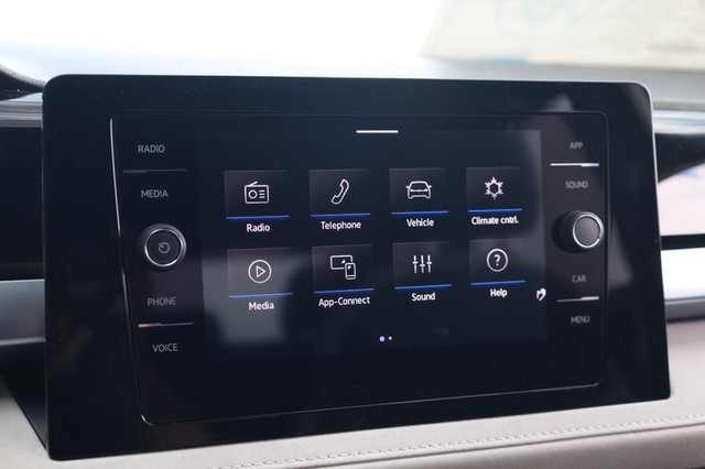 Volkswagen Taos Vehicle Image 11