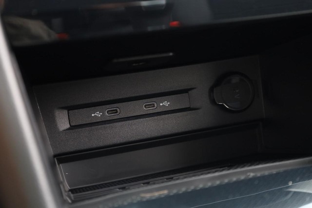 Volkswagen Taos Vehicle Image 14