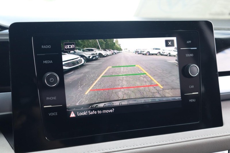 Volkswagen Taos Vehicle Image 12
