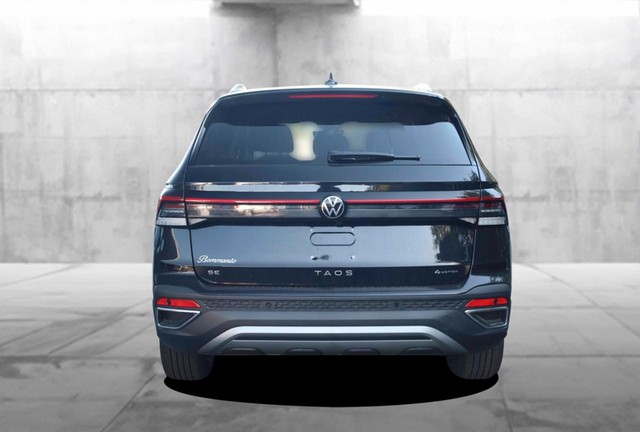 Volkswagen Taos Vehicle Image 06