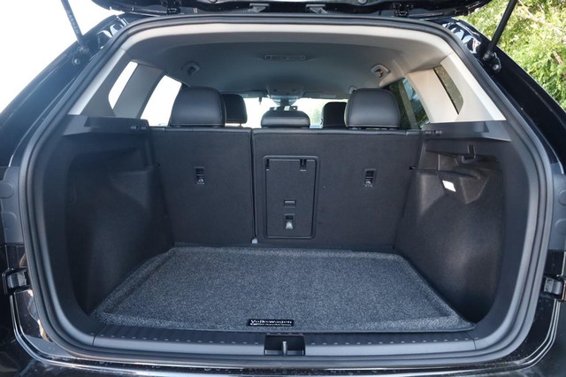 Volkswagen Taos Vehicle Image 07