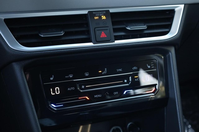 Volkswagen Taos Vehicle Image 13