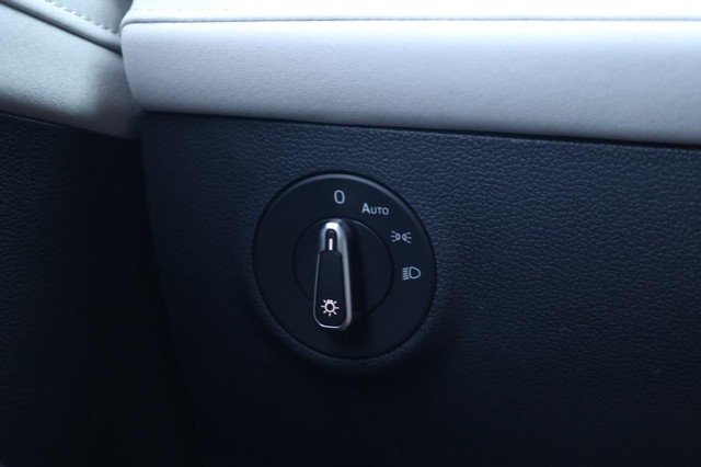 Volkswagen Taos Vehicle Image 18