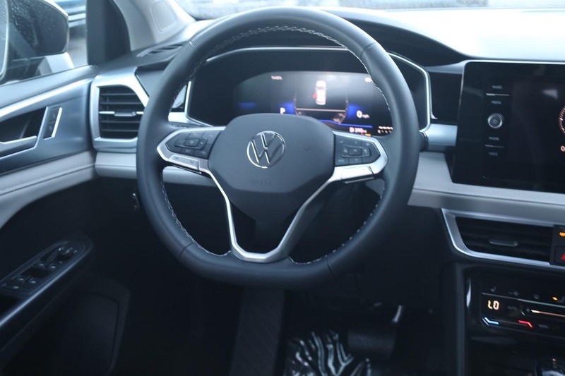 Volkswagen Taos Vehicle Image 23
